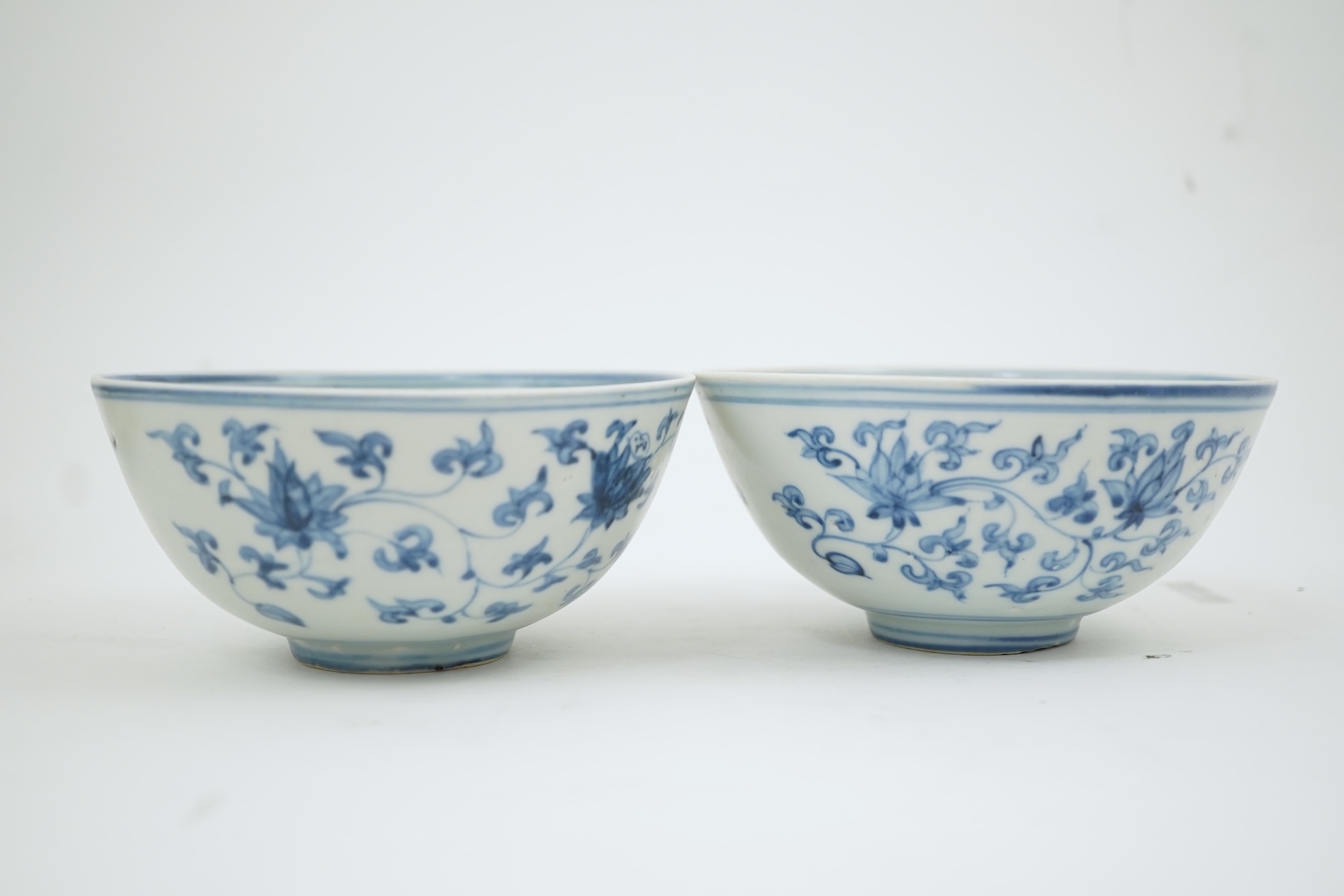 A pair of Chinese blue and white bowls, Ming Dynasty
